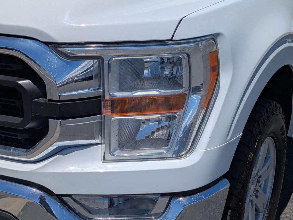 Used 2022 Oxford White Ford XLT image 9