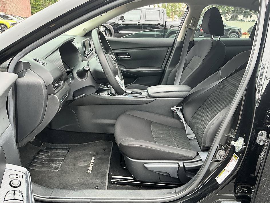 Used 2022 Super Black Nissan S image 12
