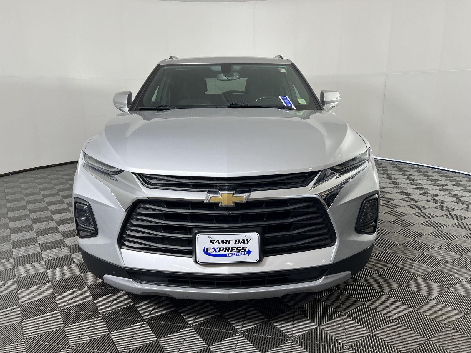 Used 2020 Silver Ice Metallic Chevrolet LT image 29