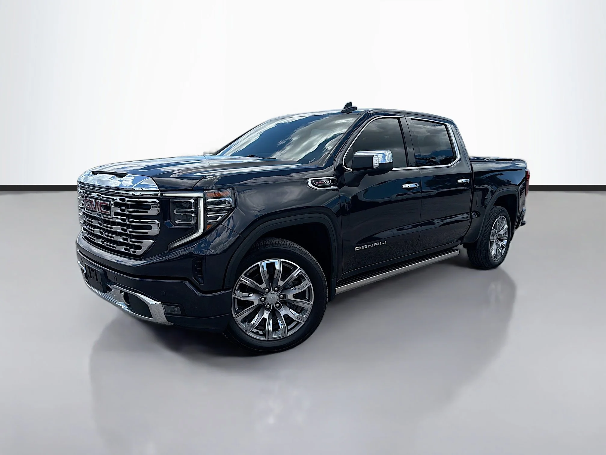 2024 GMC Sierra 4WD Crew Cab Short Box Denali's photo