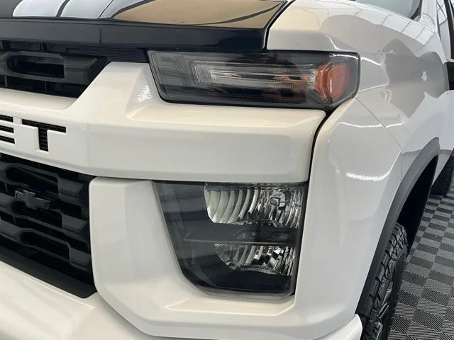Used 2021 White Chevrolet LT image 24
