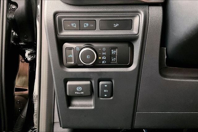 Used 2023 Agate Black Metallic Ford Lariat image 38