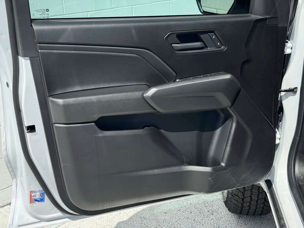 New 2026 Summit White Chevrolet Trail Boss image 22