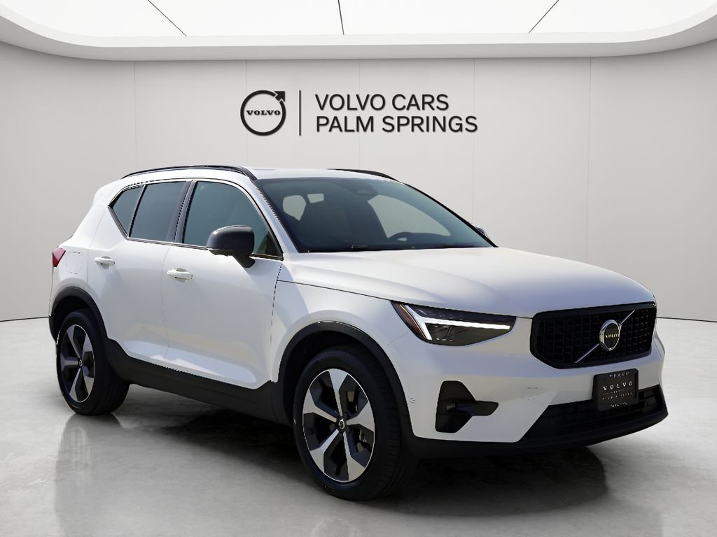 2026 Volvo XC40 B5 Plus Dark AWD's photo