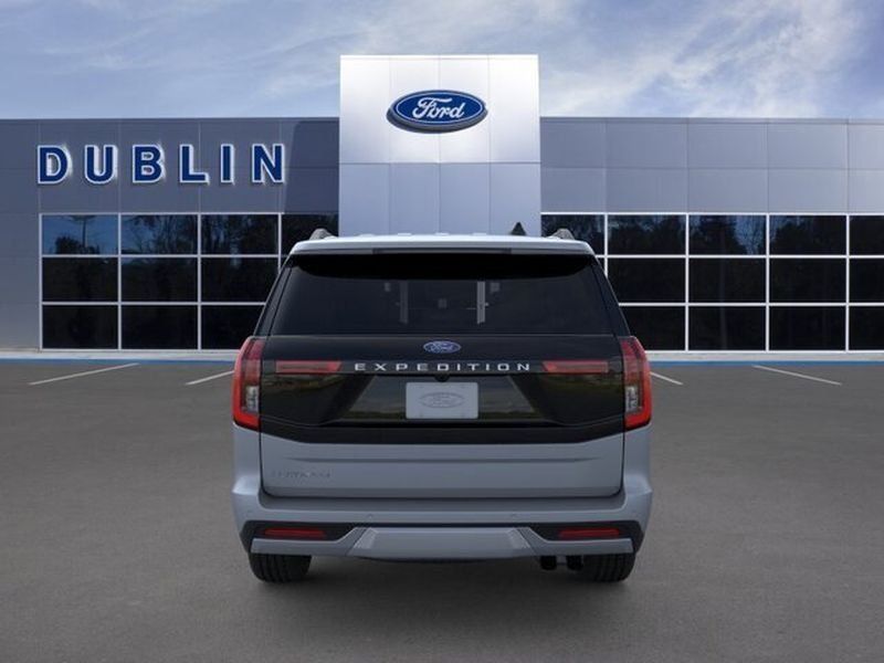 New 2026 Glacier Gray Metallic Tri-Coat Ford Platinum® image 6