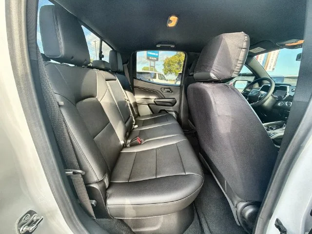 Used 2025 Summit White GMC Elevation image 26