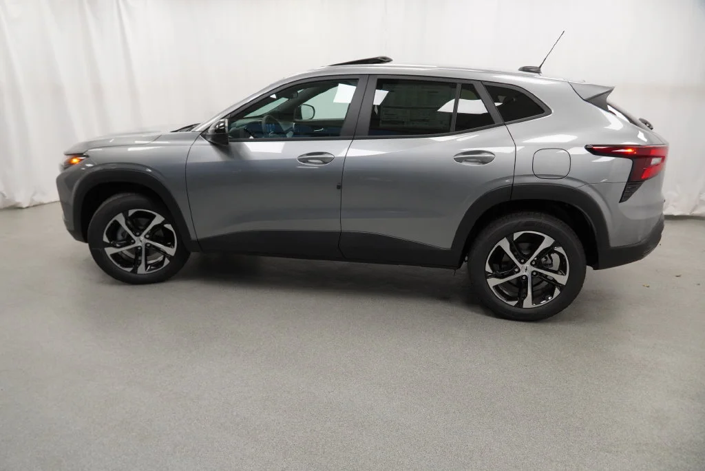 New 2026 Sterling Gray Metallic Chevrolet 1RS image 6