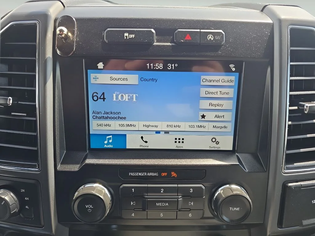 Used 2019 White Ford  image 20
