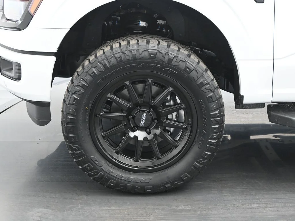 New 2026 Oxford White Ford XLT image 23