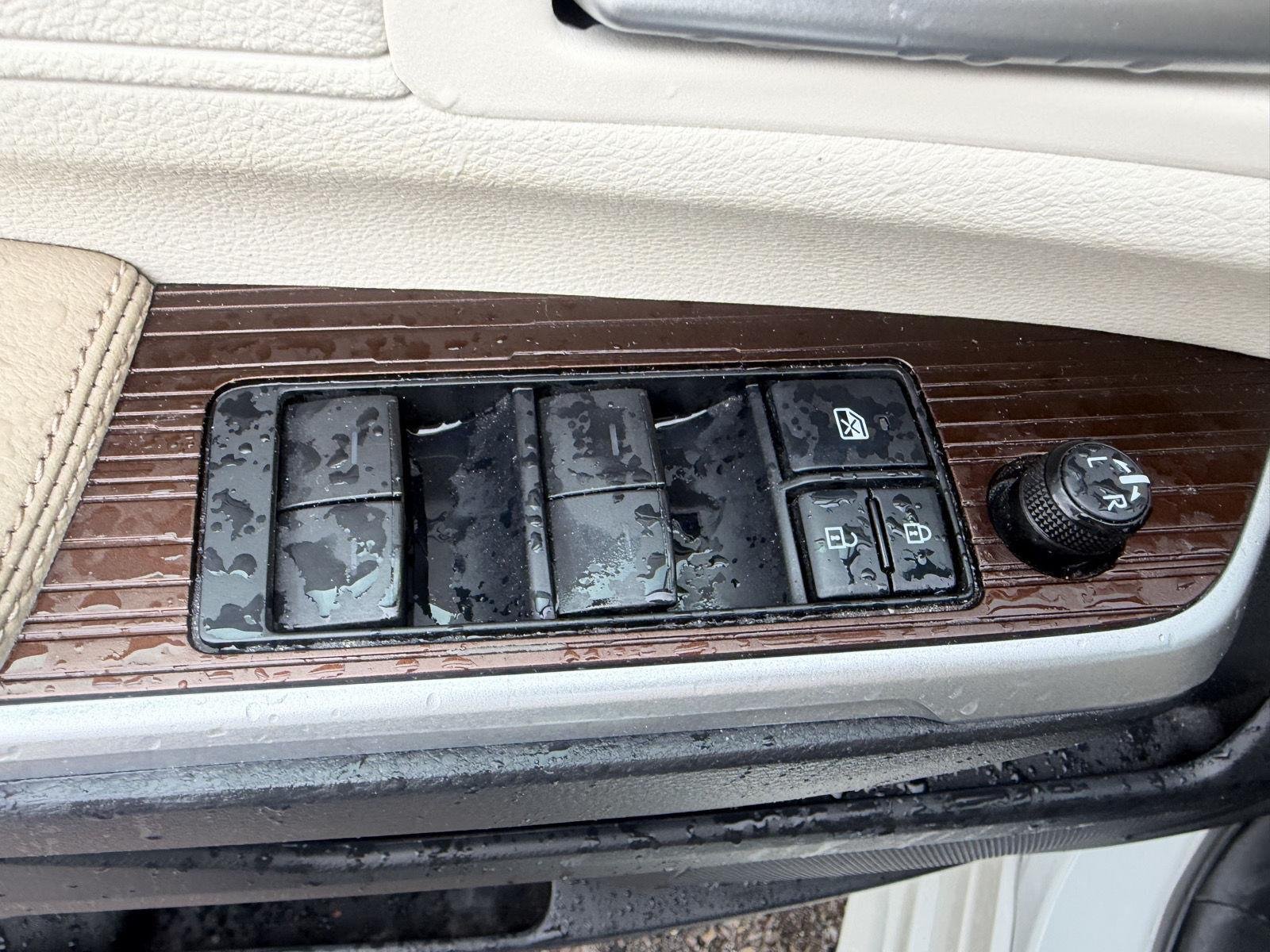 Used 2021 Blizzard Pearl Toyota XLE image 19