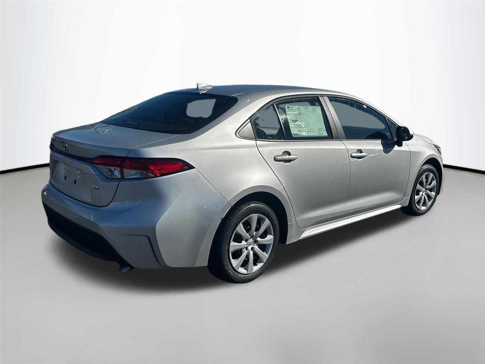 New 2025 Classic Silver Met Toyota LE image 5