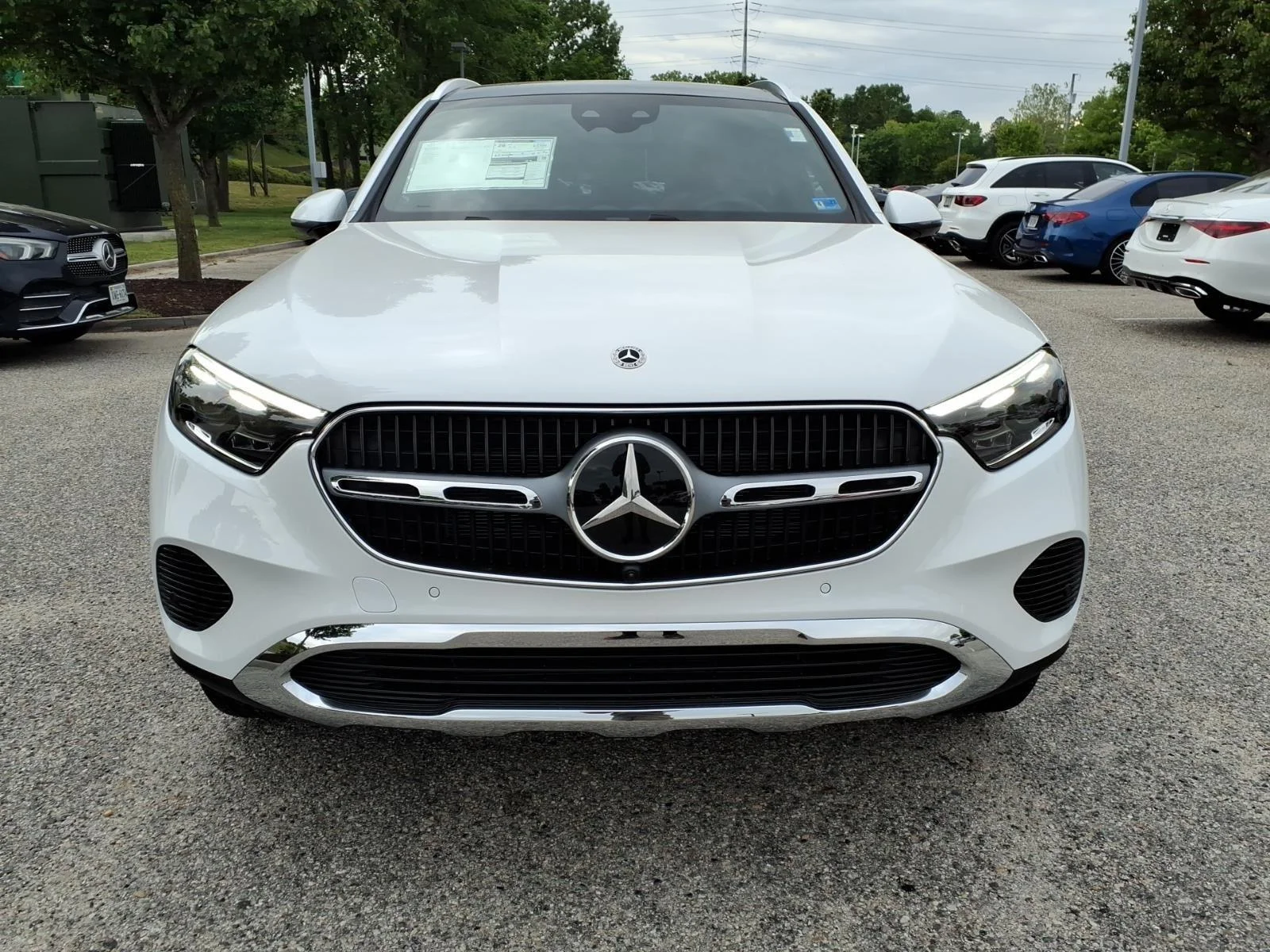New 2026 WHITE Mercedes-Benz GLC 300 image 2
