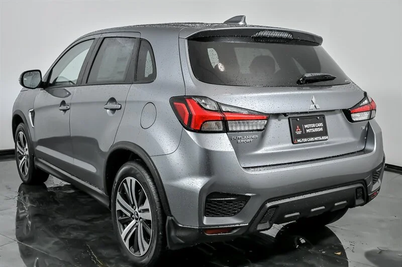 New 2026 Alloy Silver Metallic Mitsubishi SE image 7