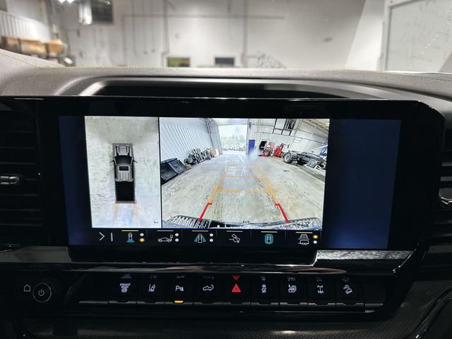 Used 2025 Gray Chevrolet ZR2 image 28