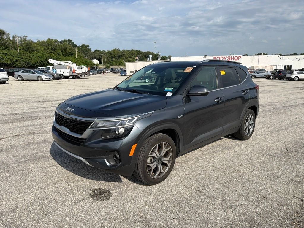 Used 2022 Gravity Gray Kia EX image 7