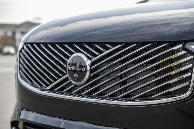 2026 Volvo XC90 Ultra - Photo 12