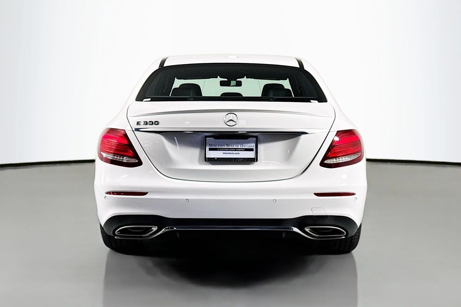 Used 2017 Polar White Mercedes-Benz E 300 Luxury image 4