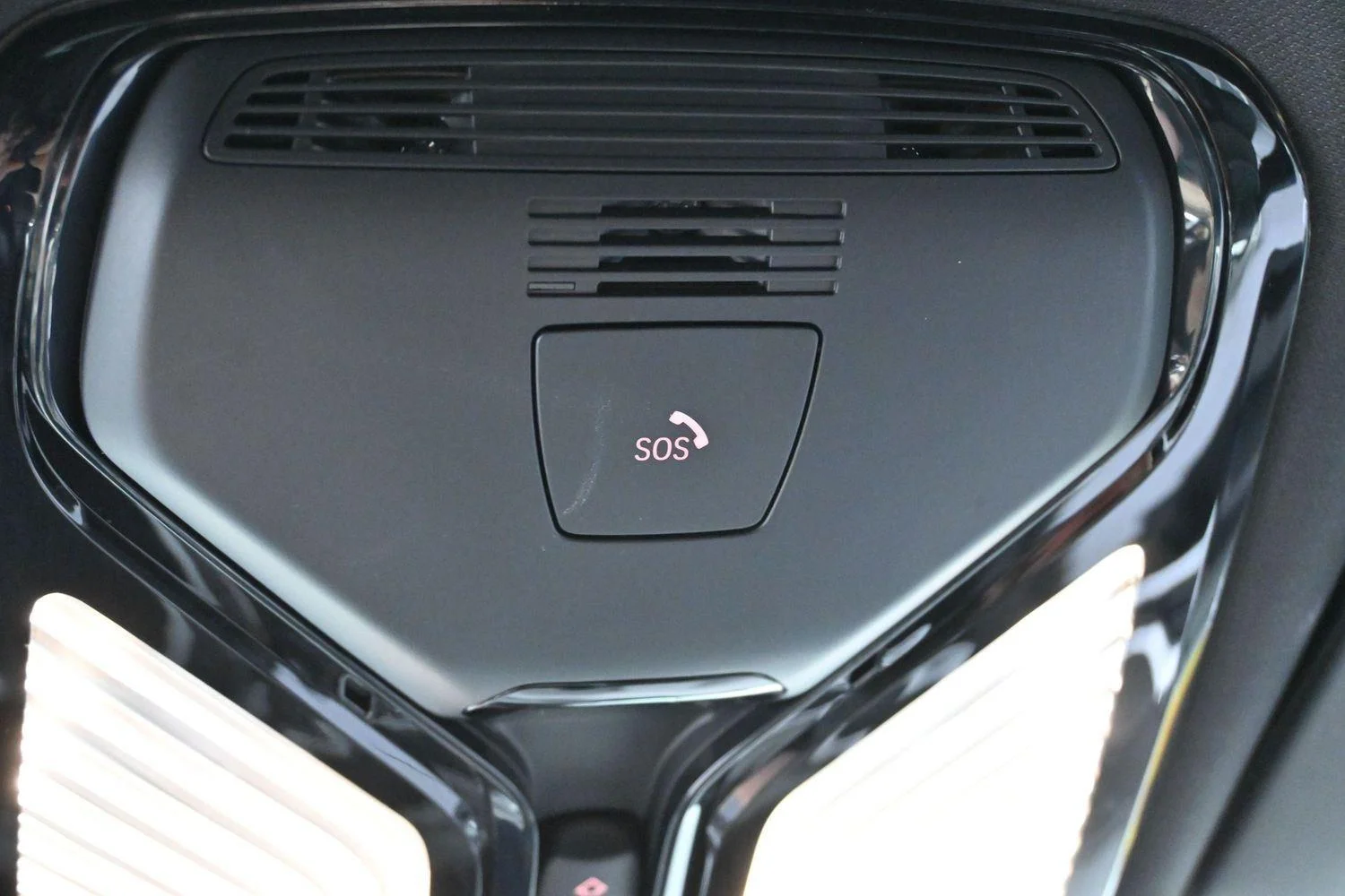 Used 2024 Carbon Black Metallic BMW xDrive40i image 29