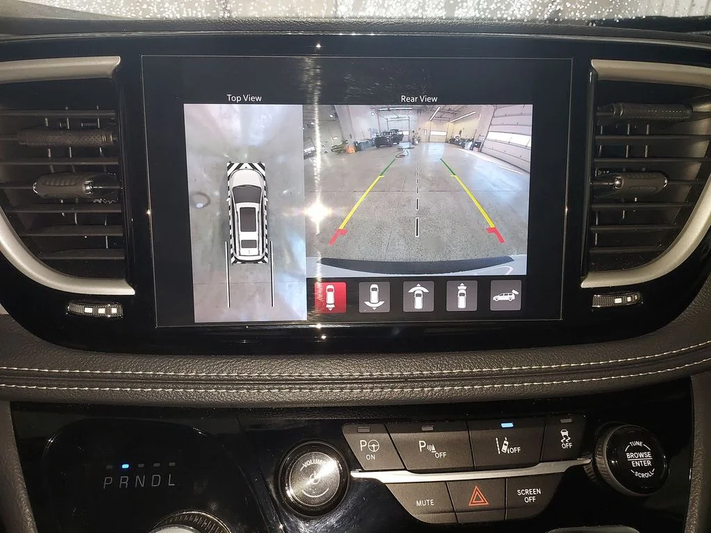Used 2024 White Chrysler Select image 23