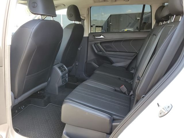 Used 2023 White Volkswagen 2.0T SE image 17