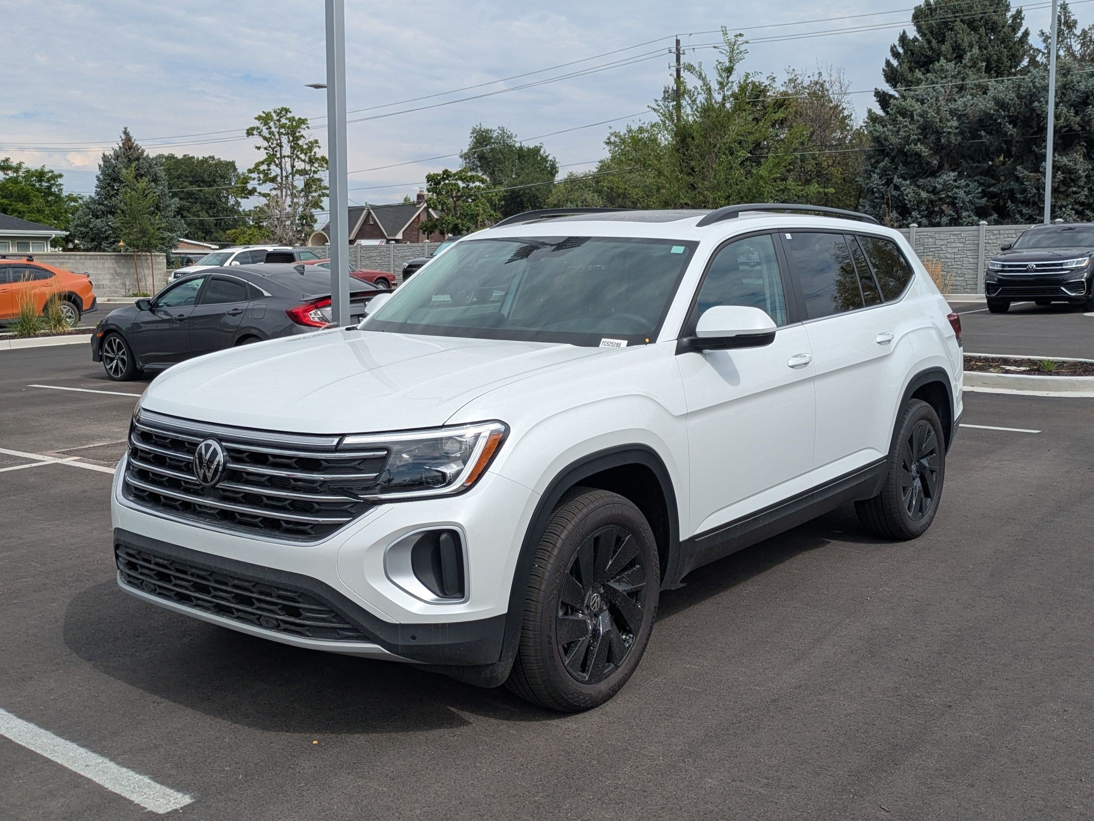 2026 Volkswagen Atlas SE w/Tech - Photo 8