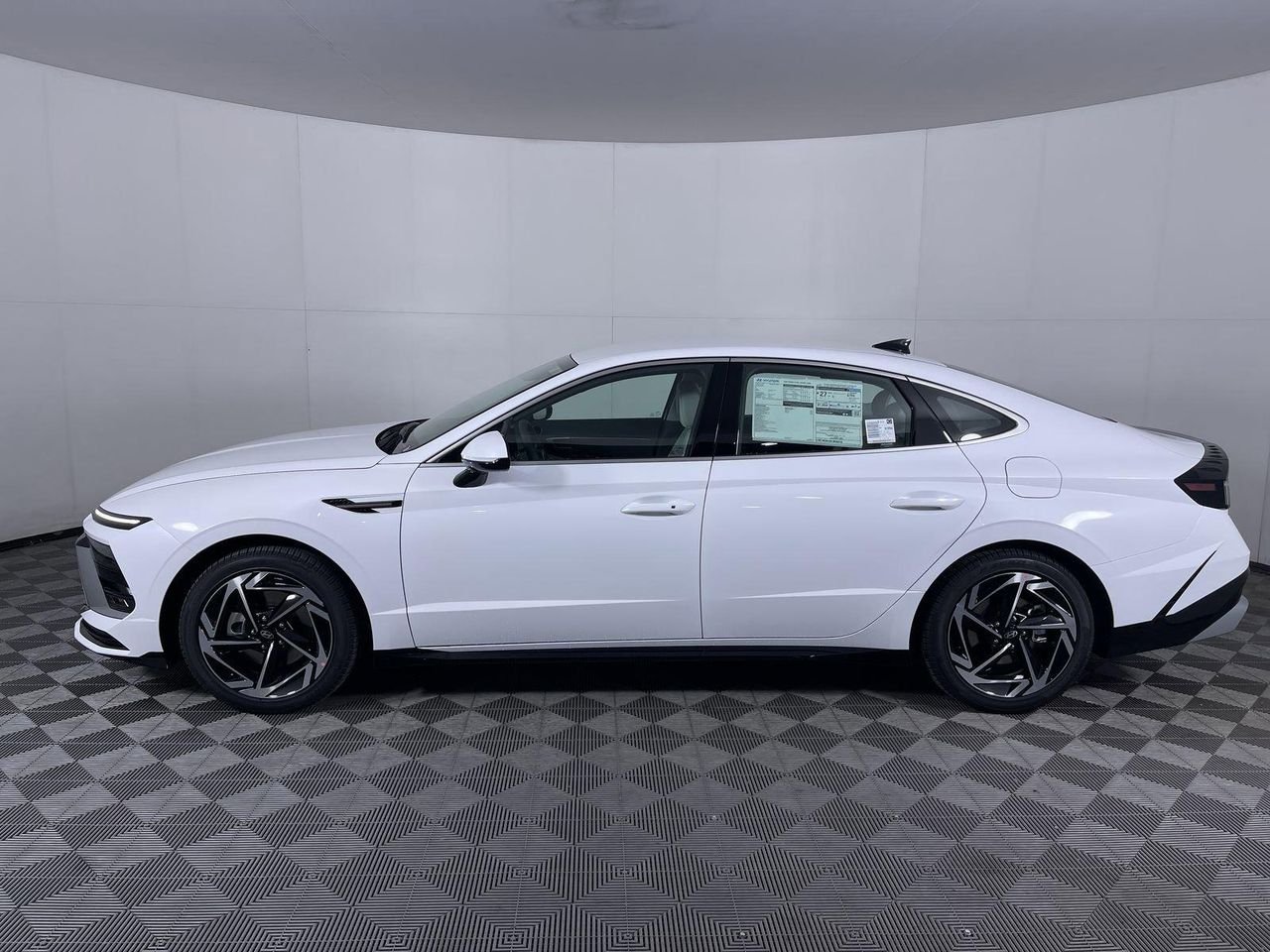 New 2026 Serenity White Hyundai SEL Sport image 8