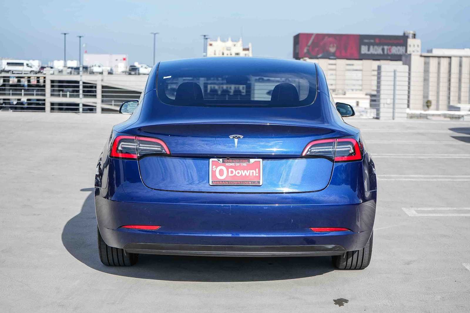 Used 2023  Tesla  image 7