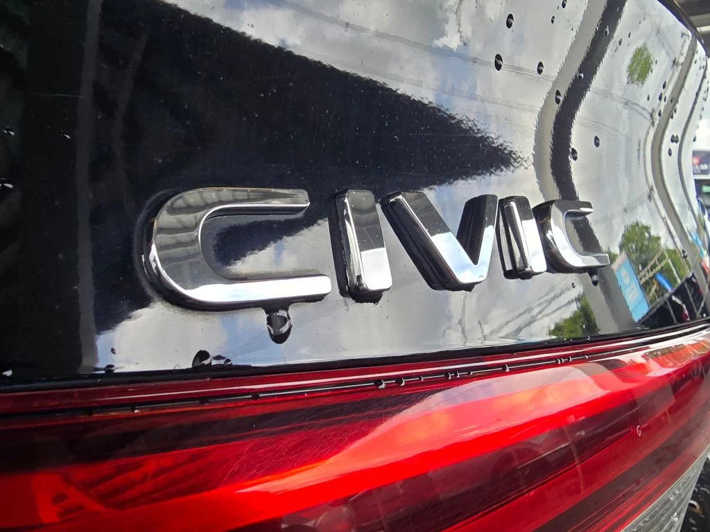 Used 2024  Honda LX image 33