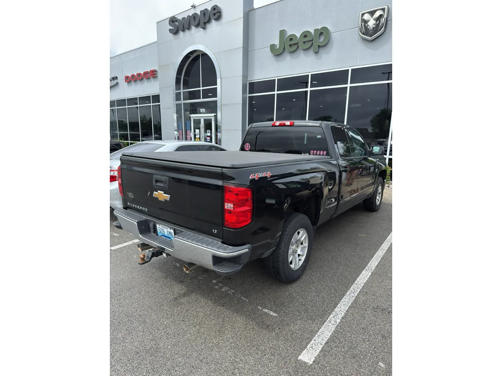 Used 2015 Black Chevrolet LT image 6