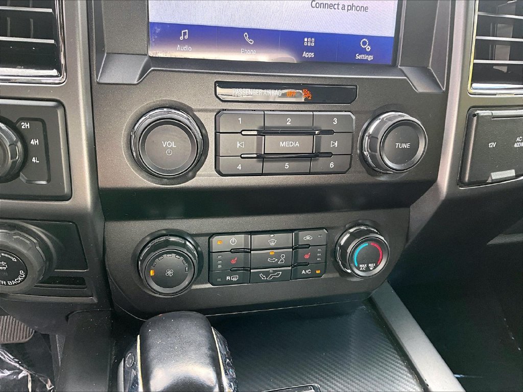 Used 2020 Black Ford XLT image 26