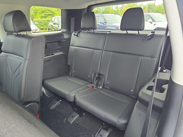 New 2026 Black Hyundai SEL FWD image 23