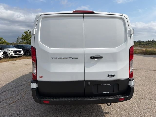 New 2025 White Ford Base image 4