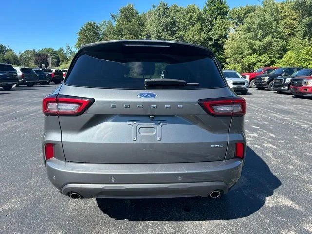Used 2023 Gray Ford ST-Line image 7