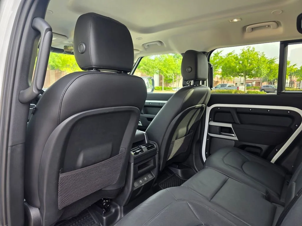 Used 2023  Land Rover S image 29