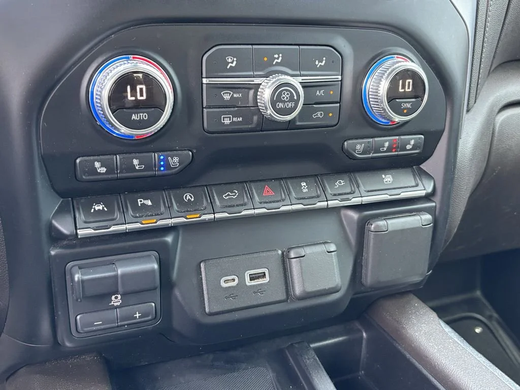 Used 2019 RED QUARTZ TINTCOAT GMC SLT image 25