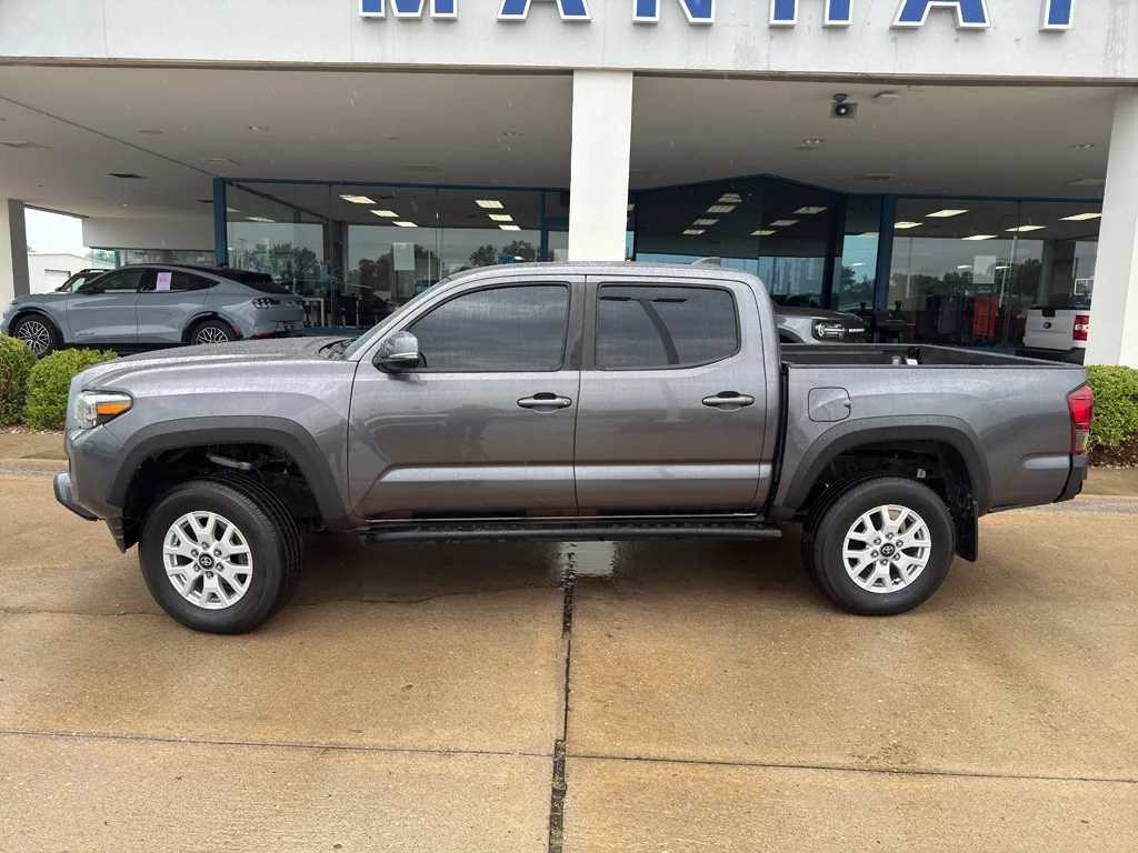 Used 2022 Magnetic Gray Metallic Toyota SR5 image 13