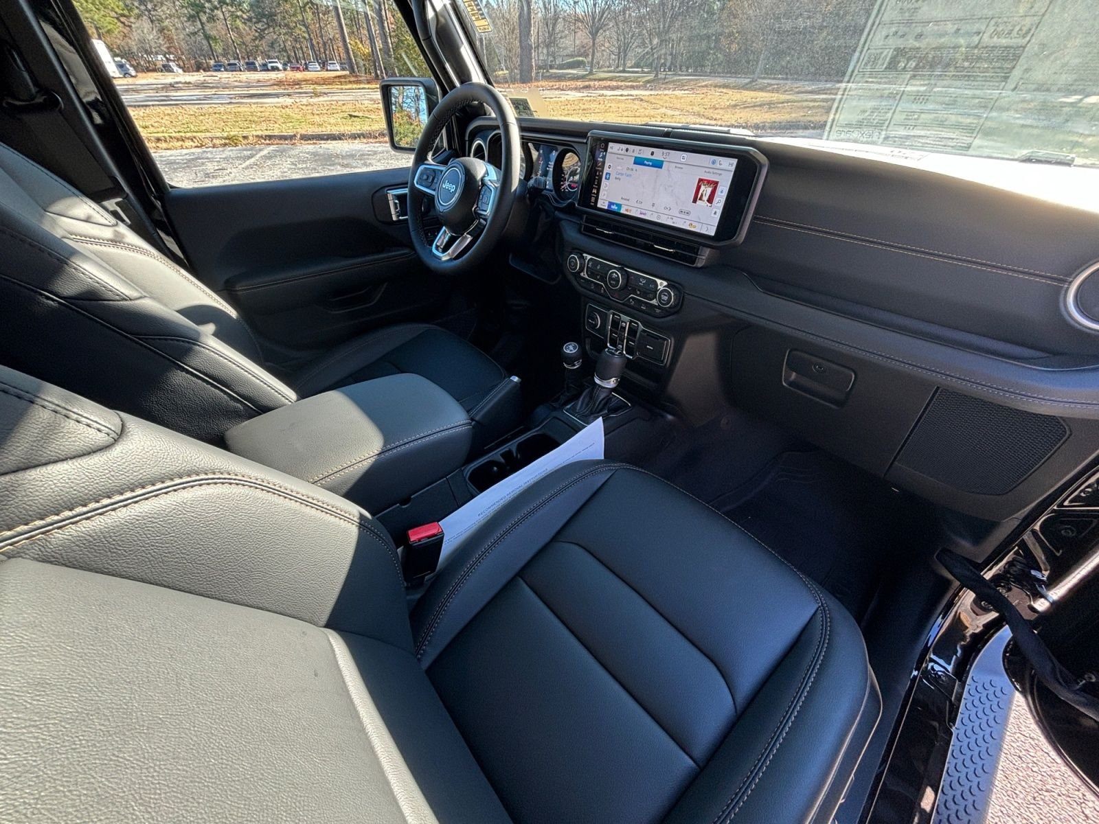 2026 Jeep Wrangler 4-Door Sahara - Photo 17