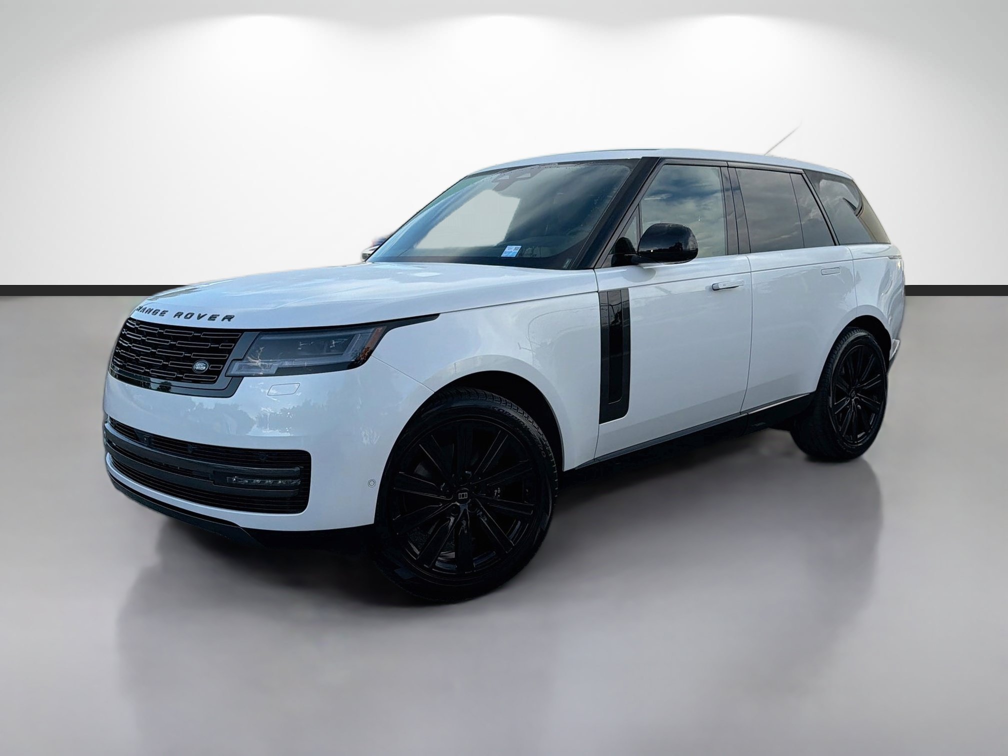 New 2027 Ostuni Pearl White LAND ROVER SE image 1