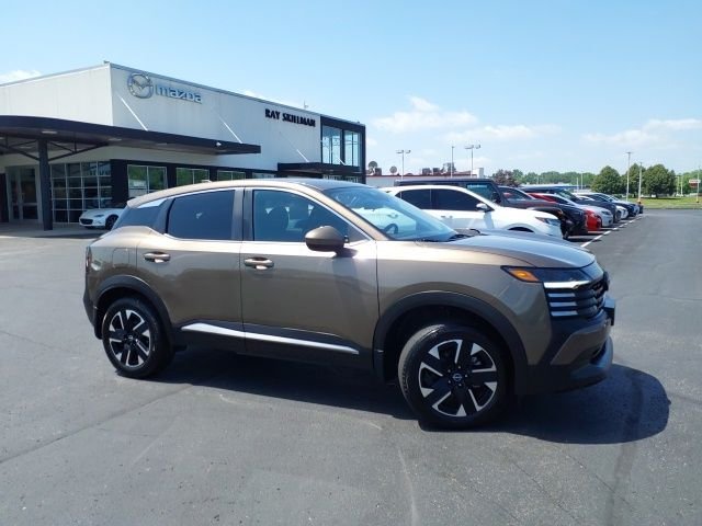 Used 2025 Brown Nissan SV image 1
