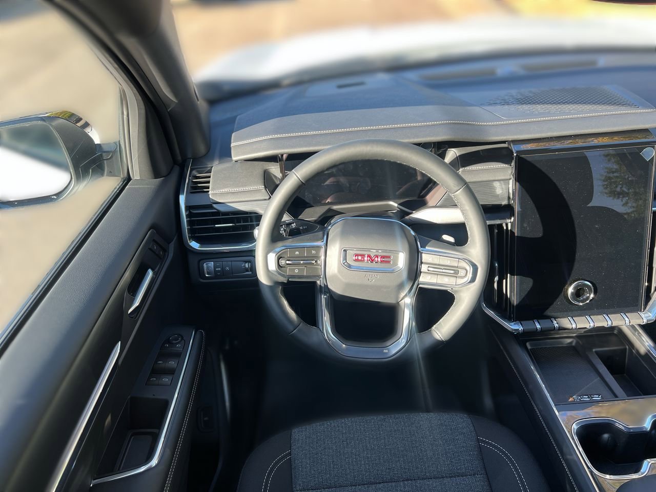 2026 GMC Acadia Elevation - Photo 10
