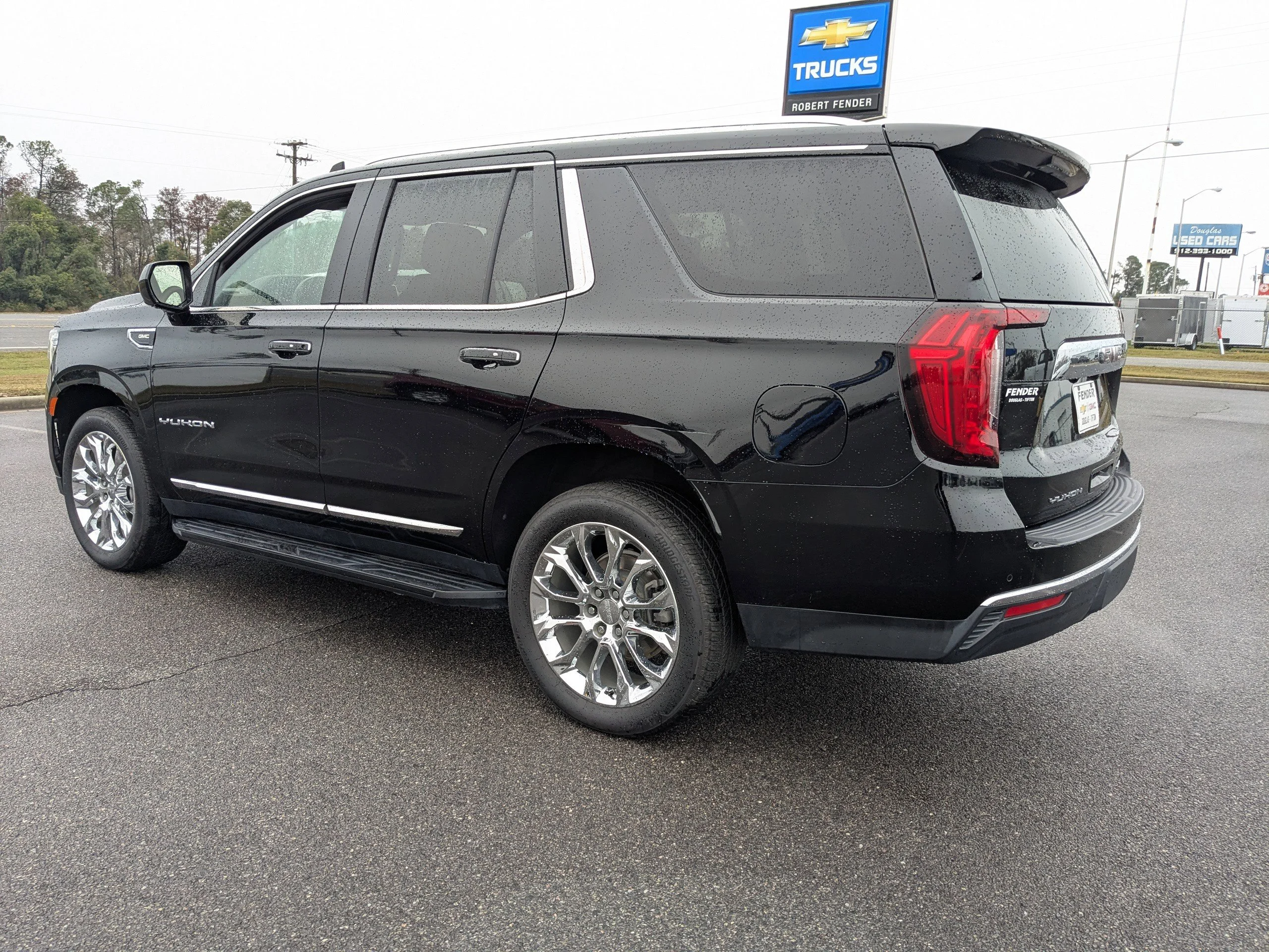 Used 2023 Onyx Black GMC SLT image 6