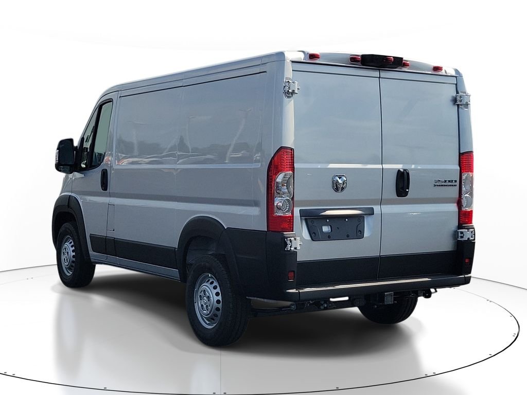 New 2026 Bright Silver Metallic Clear-Coat Exterior Paint RAM Low Roof image 3