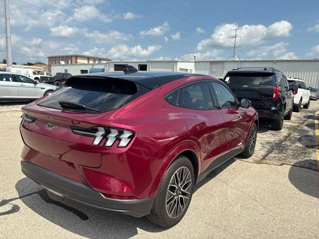 Used 2025 Magenta Ford Premium image 4