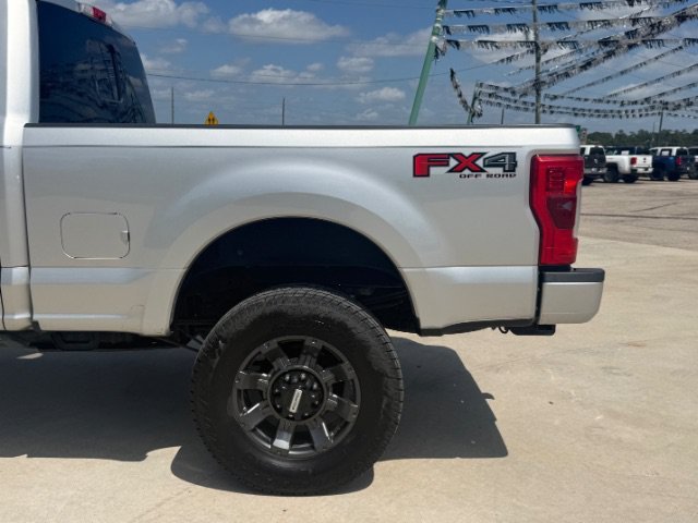 Used 2017 Silver Ford Platinum image 12