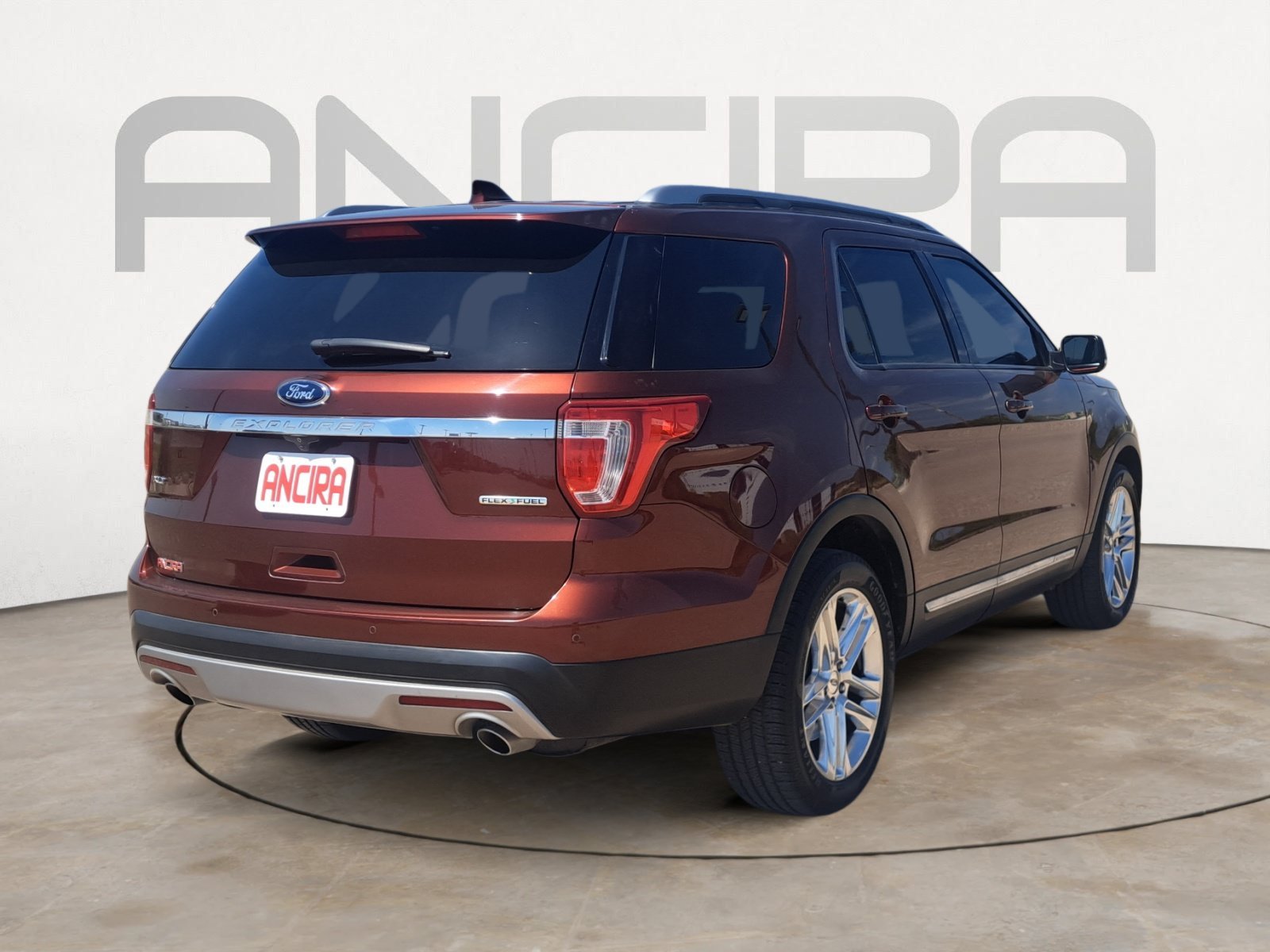 Used 2016 Orange Ford XLT image 10