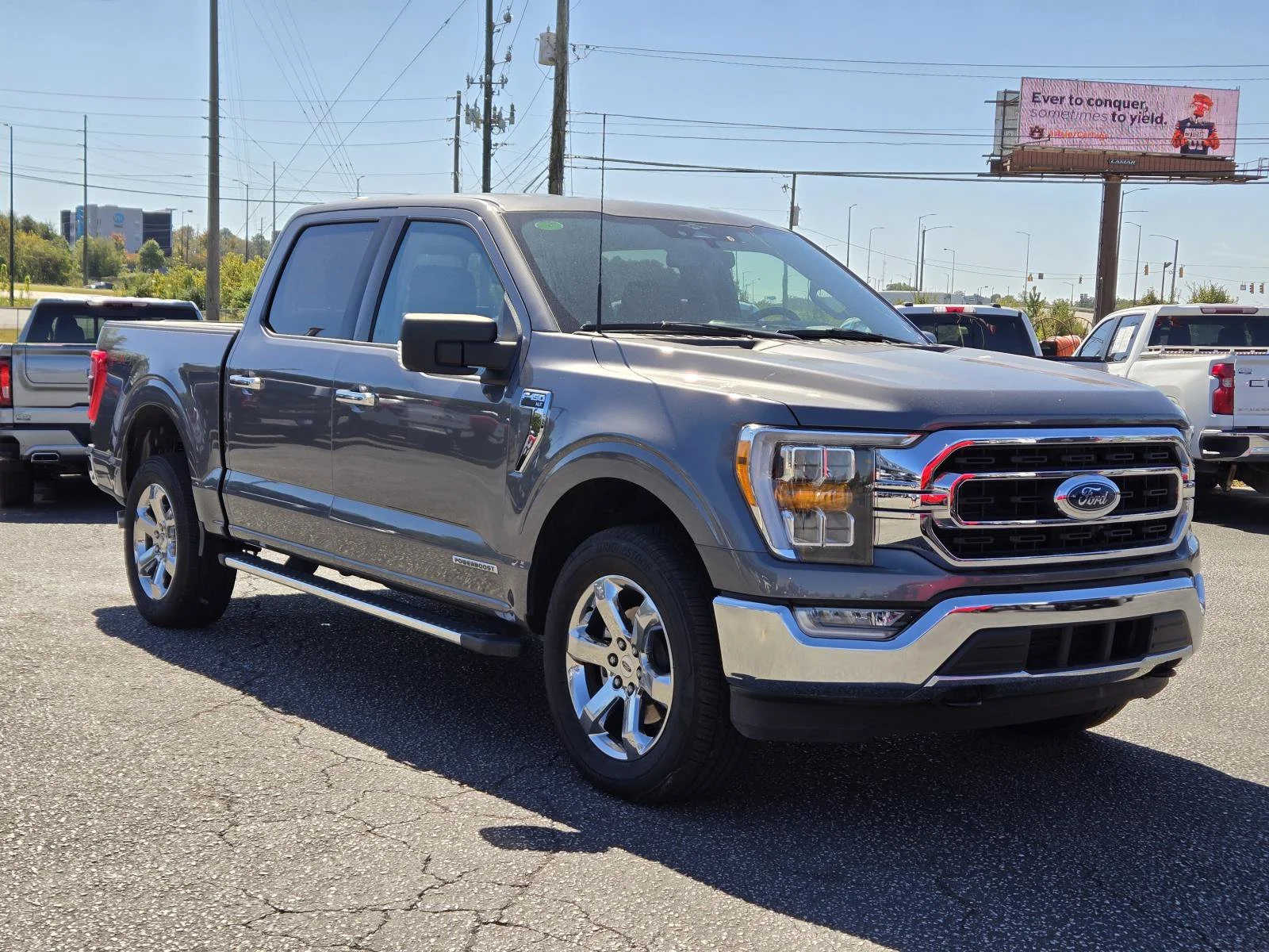 Used 2023 Gray Metallic Ford XLT image 6