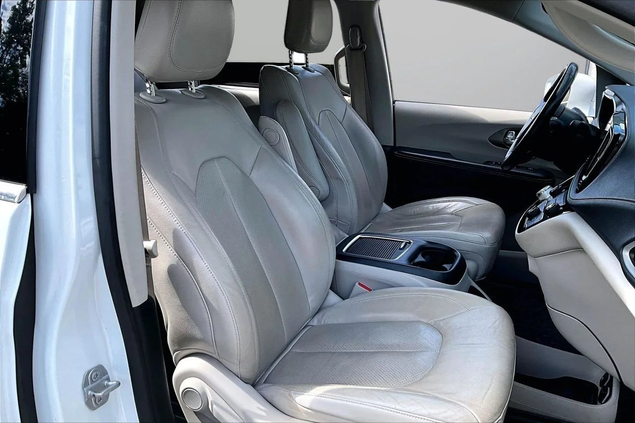 Certified Used 2021 White Chrysler Touring L image 21