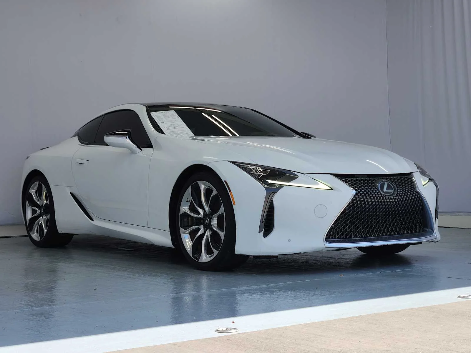 Used 2018 Ultra White Lexus  image 2