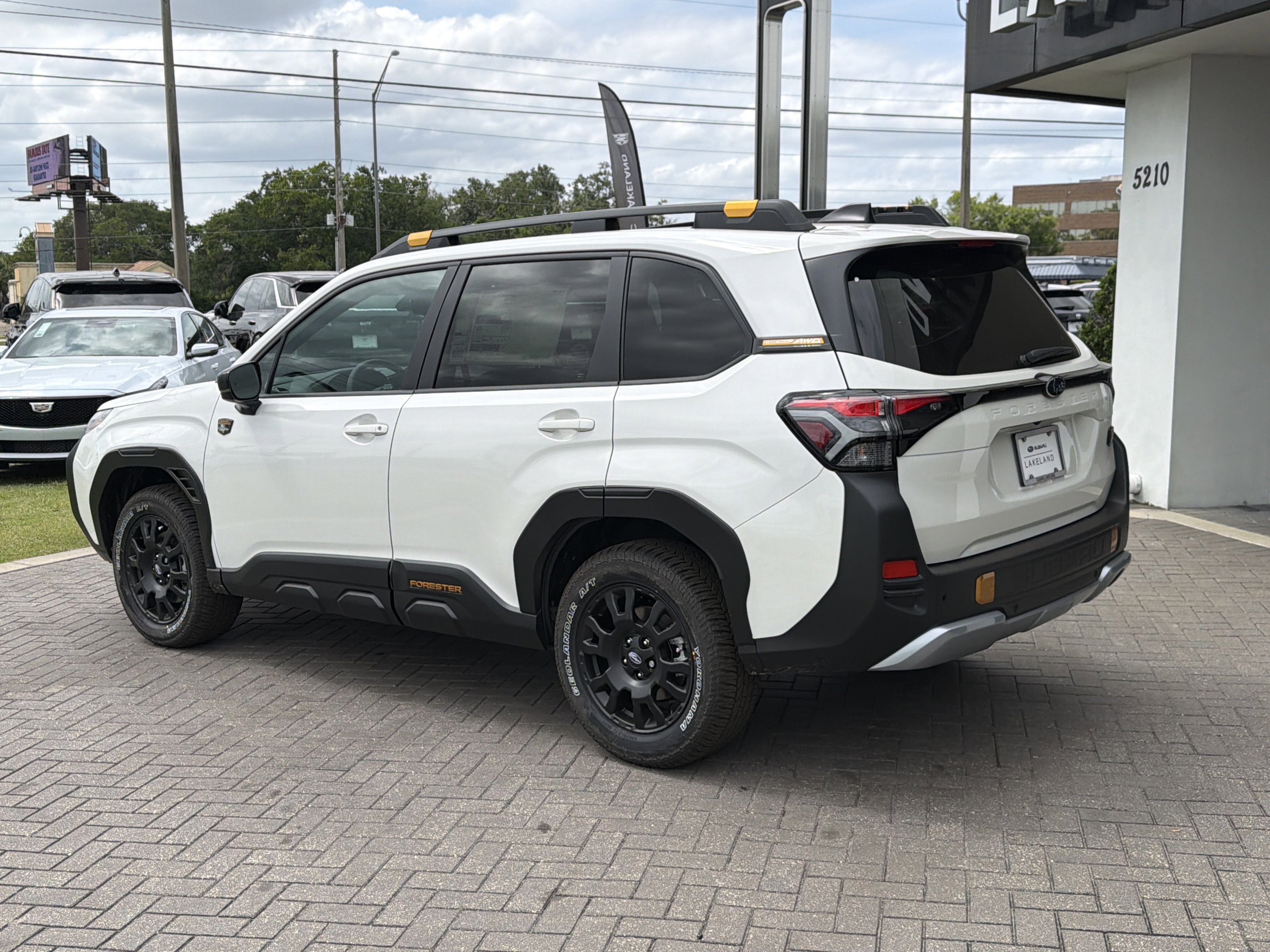 New 2026 CRYSTAL WHITE PEARL Subaru Wilderness image 4