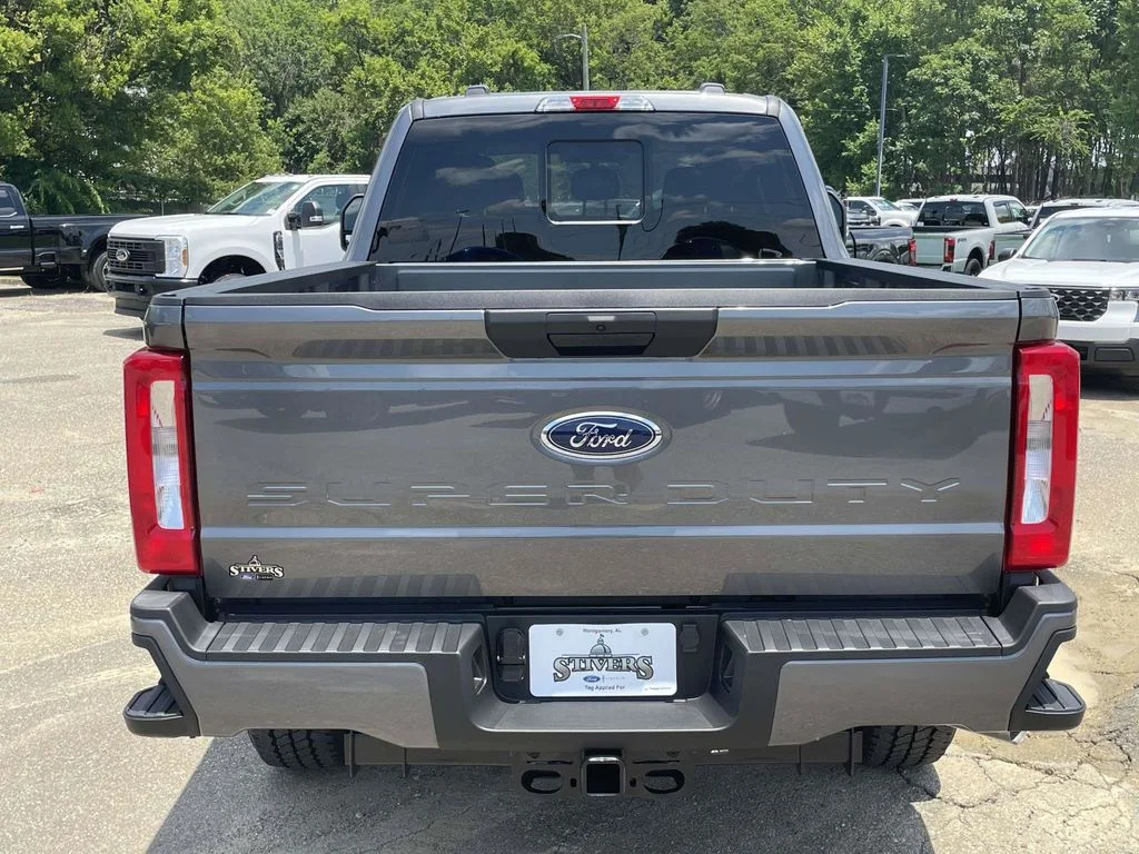 New 2026 Gray Ford XL image 4